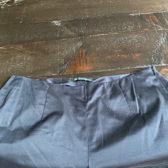 Dress pants - Picture 2 of 3